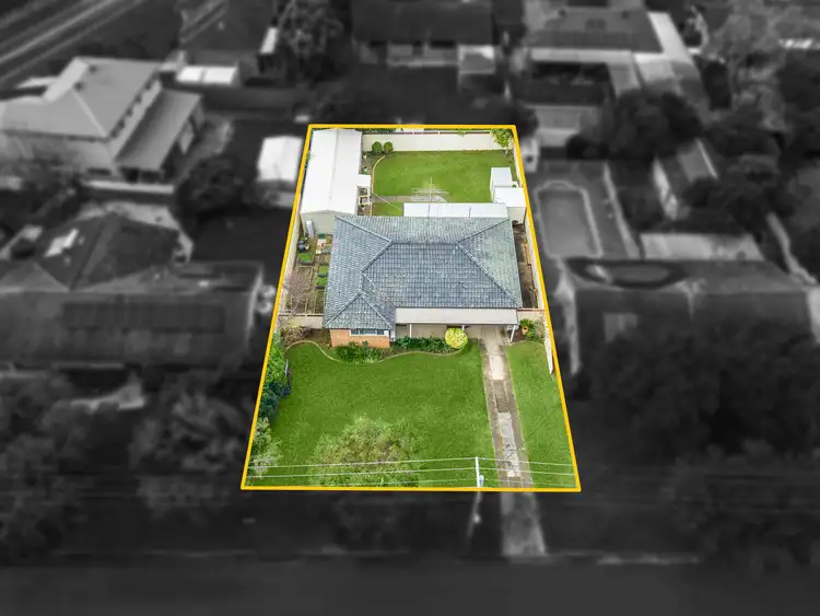 6 Banool Avenue