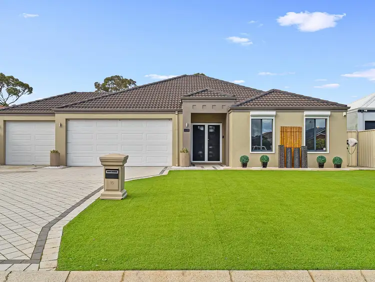 15 Royston Way