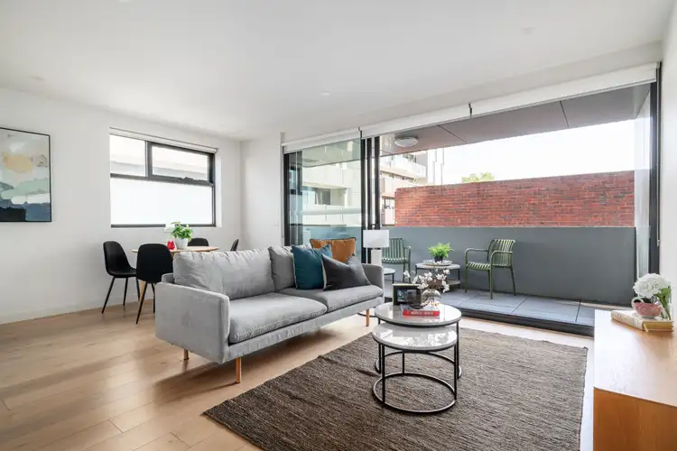 7 Montrose Street