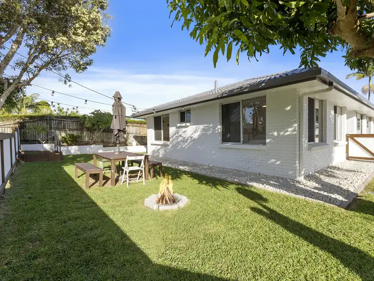 13 Surf Street
