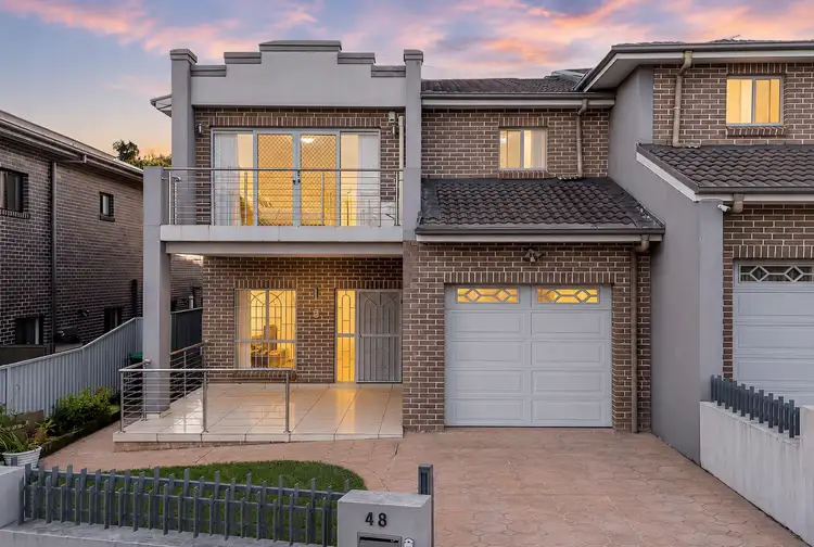 48 Cooloongatta Road