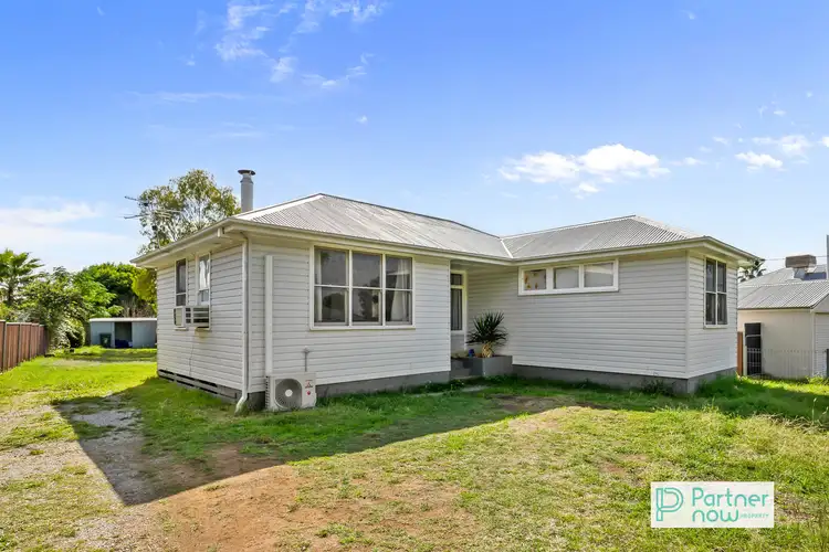 2 Susanne Street