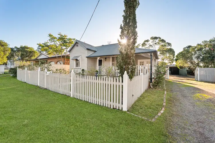 9 Ellalong Street