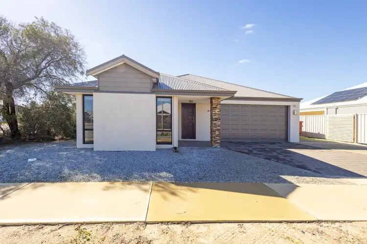 35 Bettong Avenue