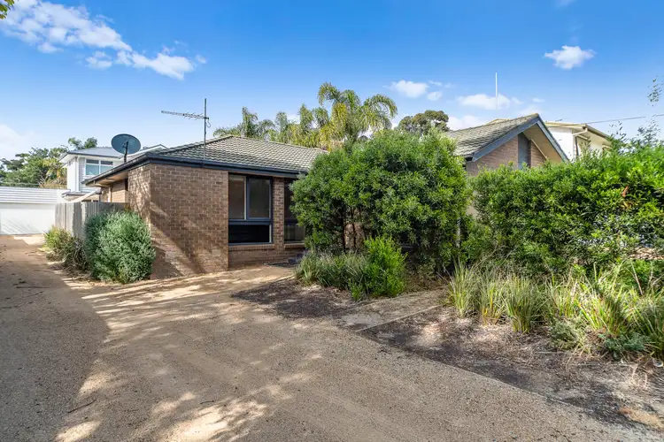 1/16 Alder Street