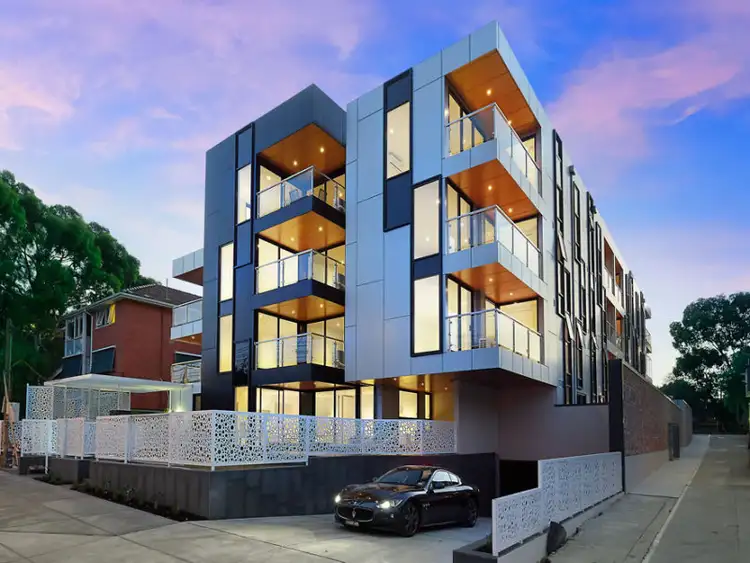 569 Glenferrie Road