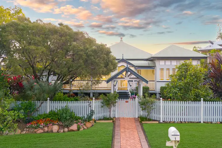 1 Glebe Place