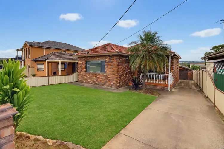 7 Rowley Street, Smithfield NSW 2164