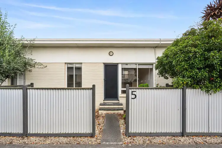 107 Isabella Street