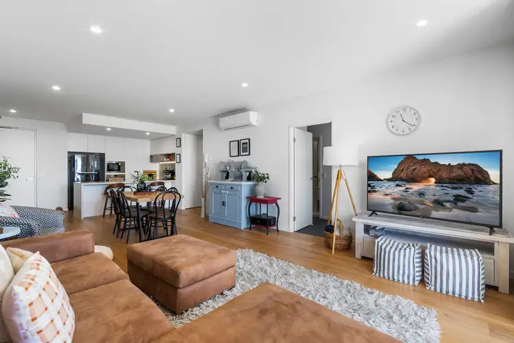 10 Third Avenue