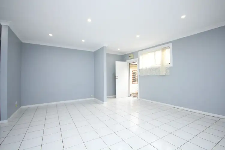 448 New Canterbury Road