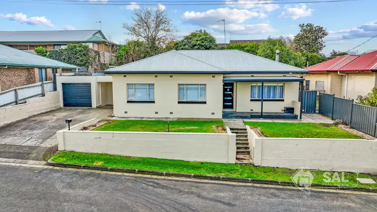 4 Carthew Street