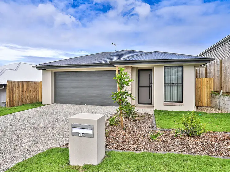 16 Crewes Crescent