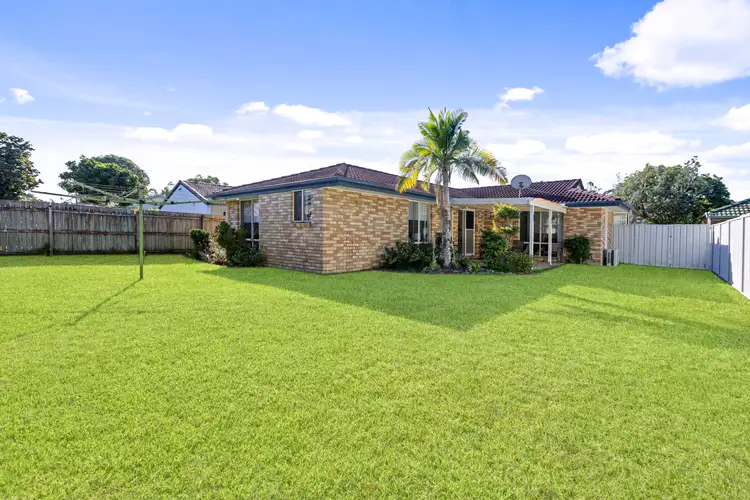 6 Pimelea Court