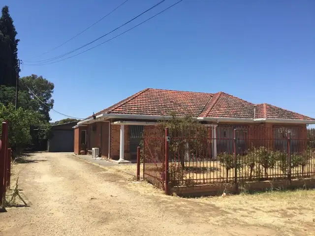 1613 Main North Road