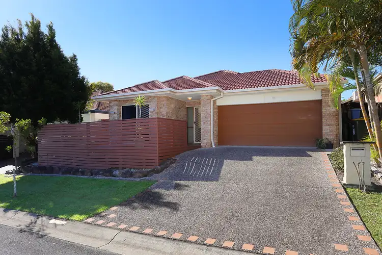 16 Marciana Crescent