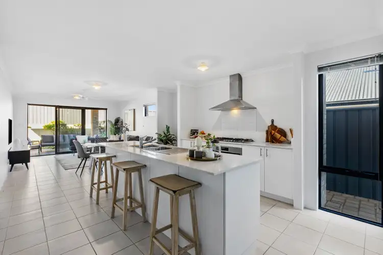 48 Leschenault Loop