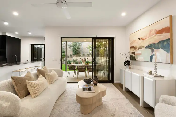 10 Botanica Place