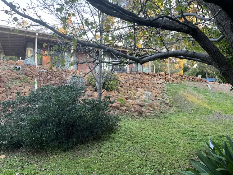 18 Waylen Road
