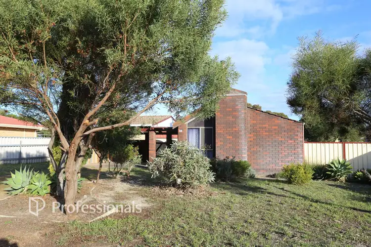 7 Walnut Grove