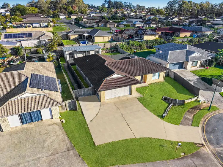 8 & 8A Barker Close