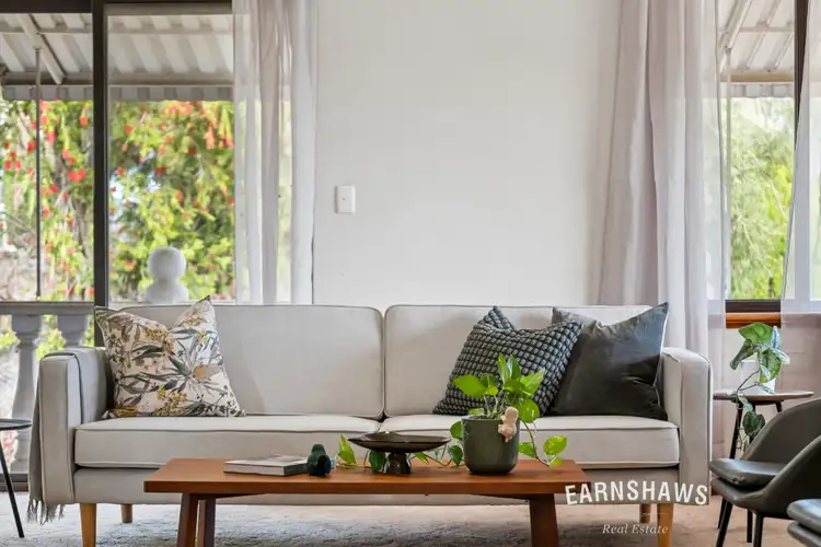120 Viveash Road