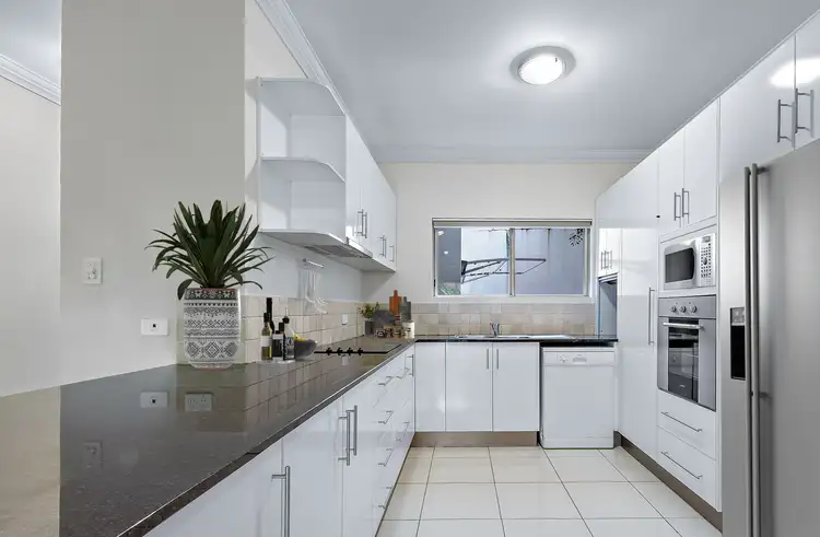 3 Deloraine Close