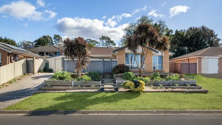 16 Bardolph Avenue