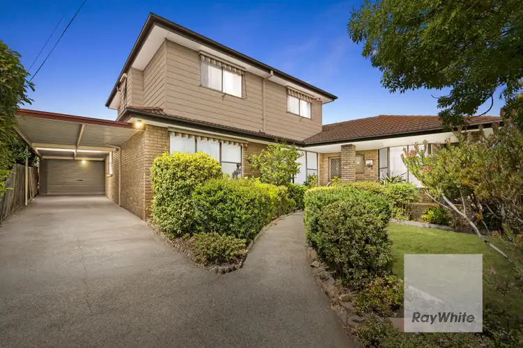 16 Glenara Court