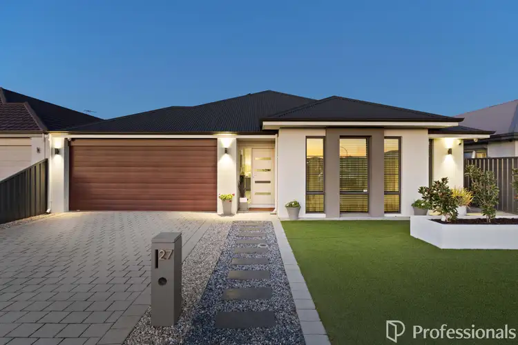 27 Mela Way