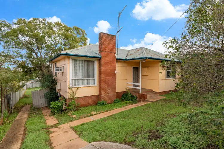 10 Charles Rigg Avenue