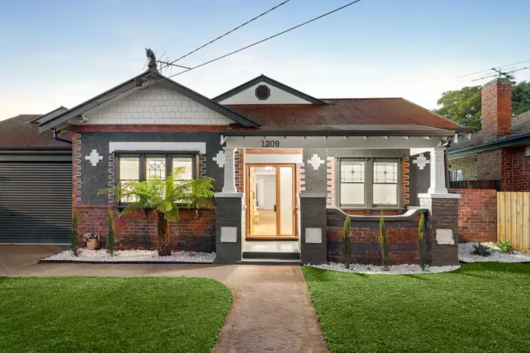 1209 North Road