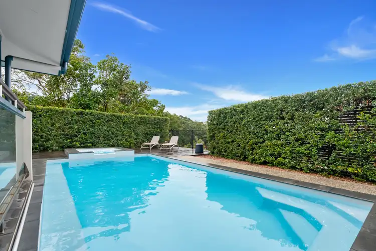 15 Kawana Street