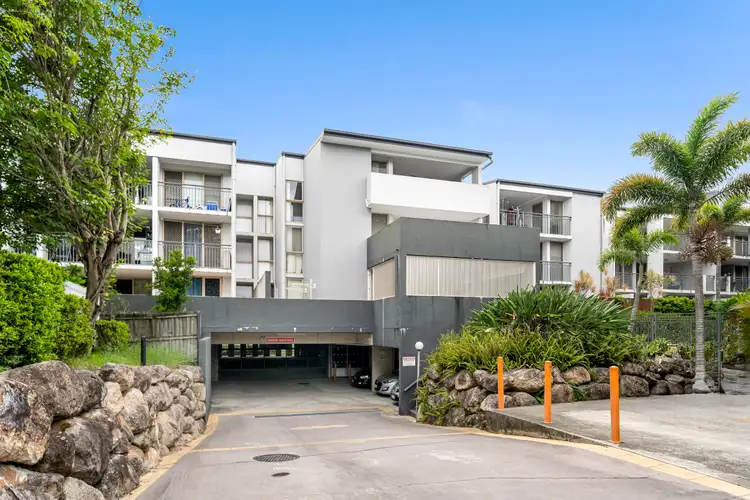 8 Mascar Street