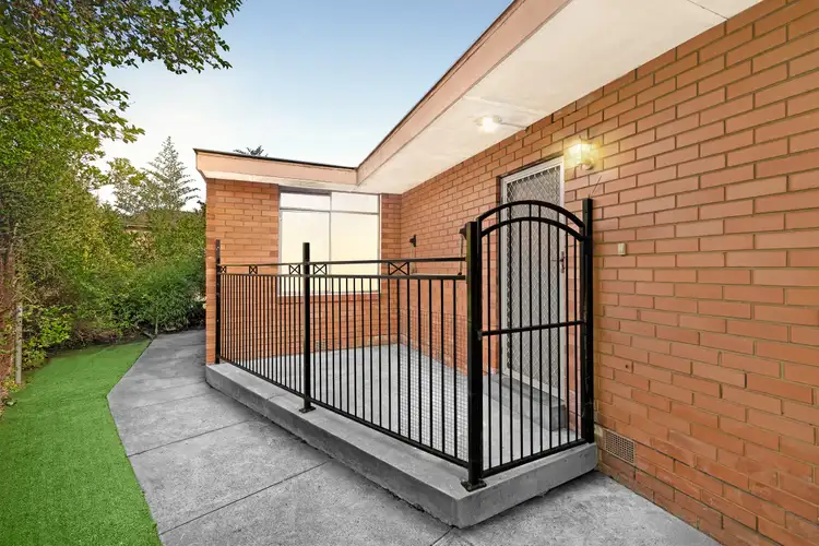 1802-1806 Dandenong Road