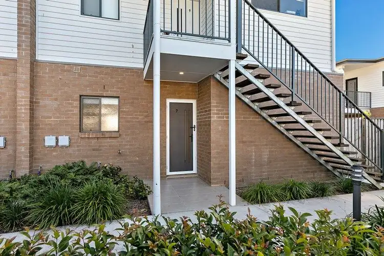 47-49 Holland Crescent