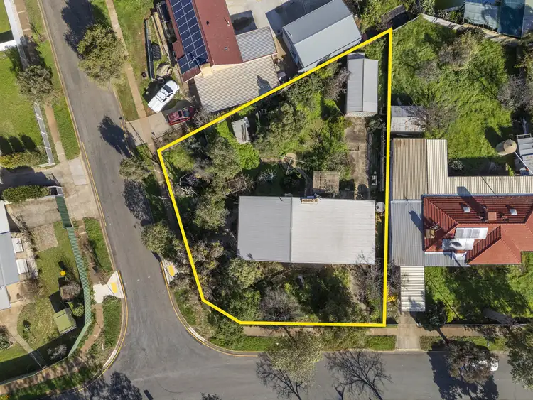 6 Broughton Road