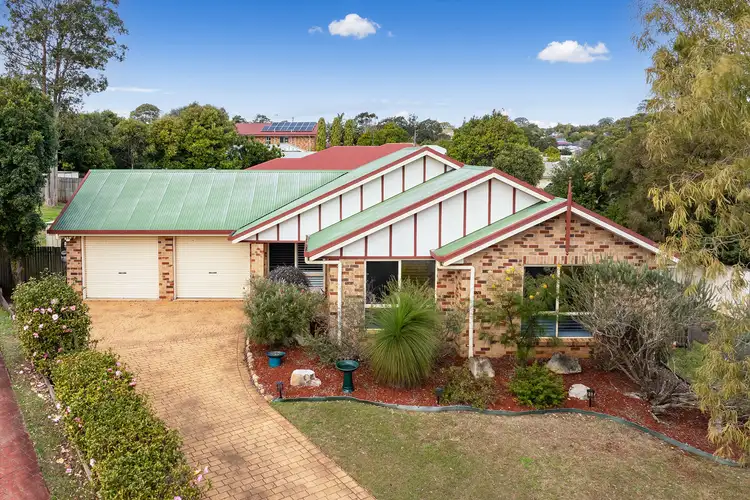 10 Hillcroft Court