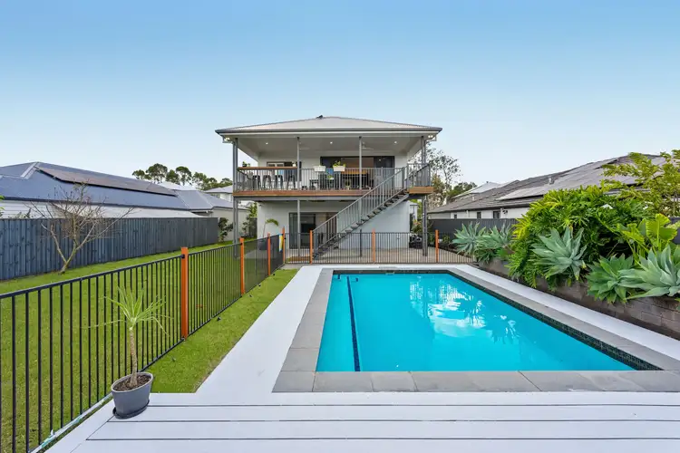 13 Roberts Crescent