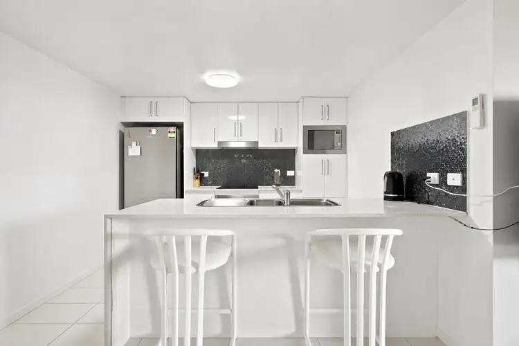 8/17 Norman Street