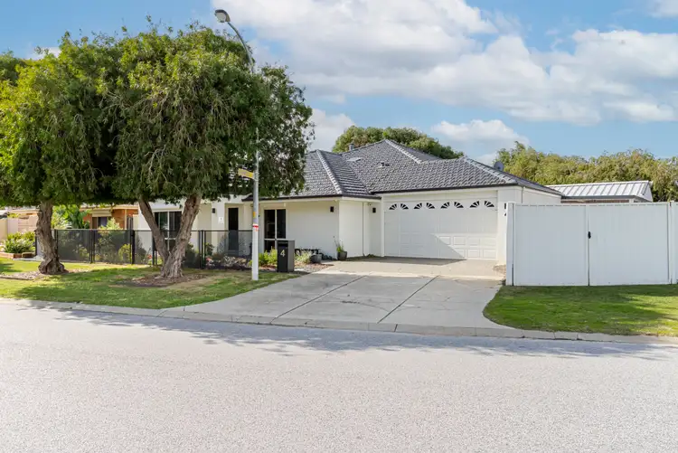 4 Canberra Close