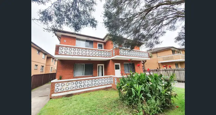 9 North Parade
