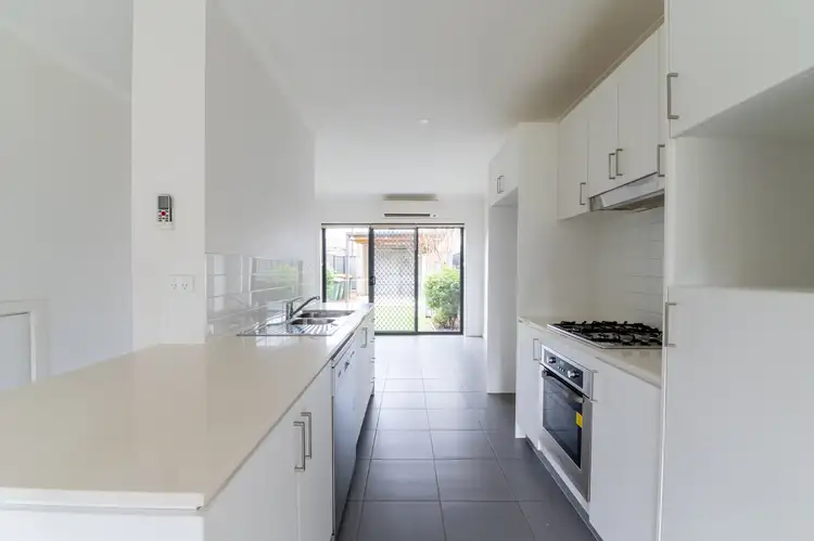 7 Clendon Way