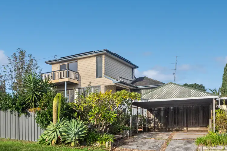 12 Elouera Crescent