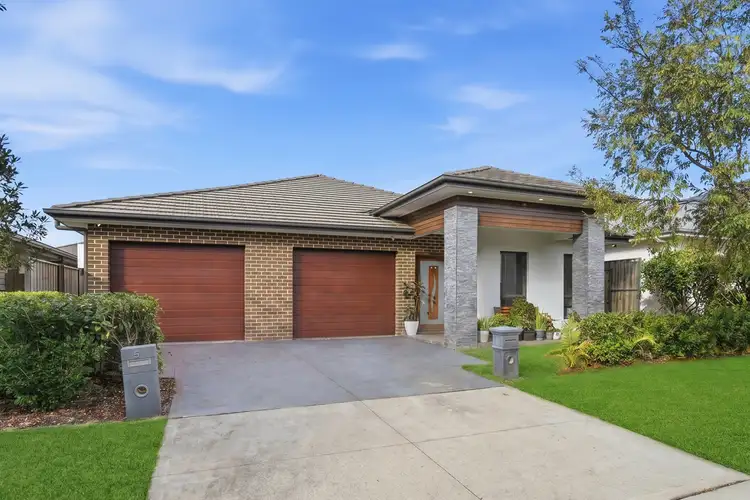 6 Nelis Street