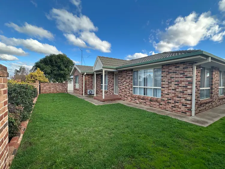 4 BARELLAN STREET