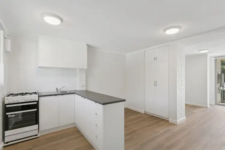 8 St Leonards Street