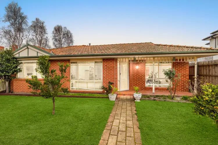 23 Golf Links Avenue