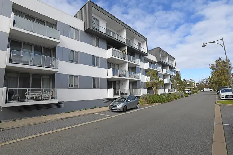 52/34 Shoalwater Street