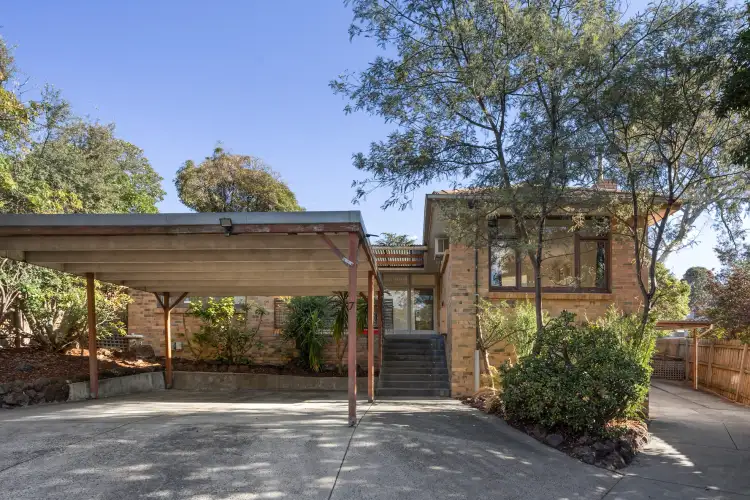 7 Stuart Court